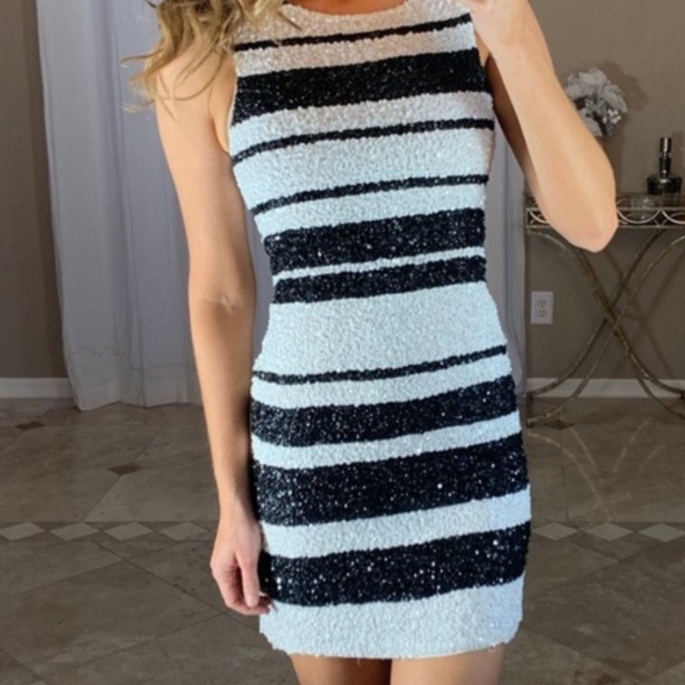NWT stunning!! Alice + Olivia striped sequin silk dress size 4​​